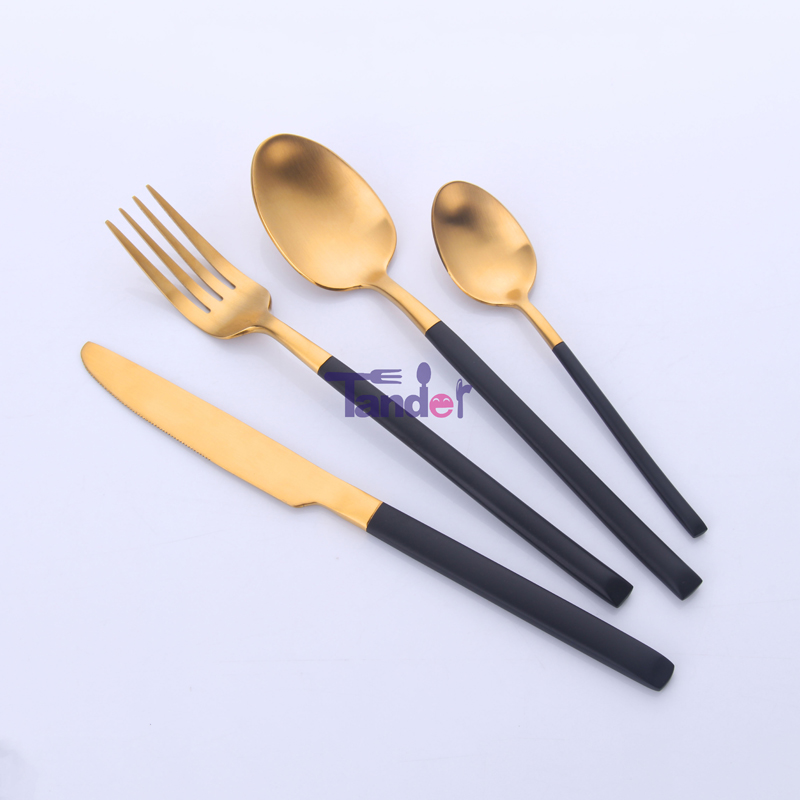 Retail small MOQ food safety 18/8 stainless steel cutlery set matt gold cutlery gold and black handle cutery